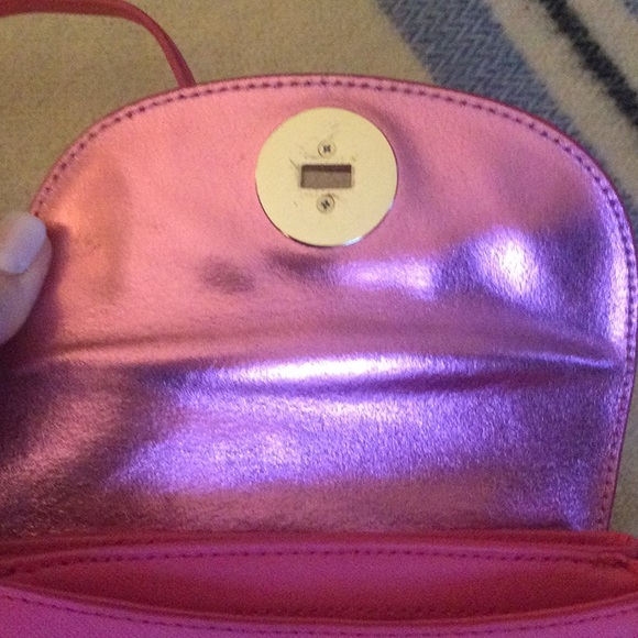 Tory Burch Hot Pink Leather Crossbody with Gold Logo - Picture 5 of 9